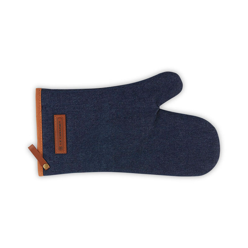 Le Creuset Denim Oven Mitt image number 2